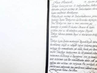 Erdoğan'ın Çok Konuşulan Yazısının Sahibi Bulundu!