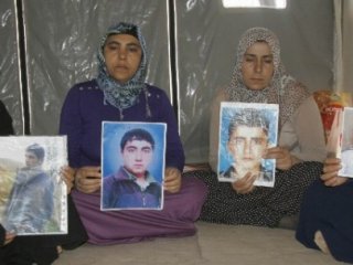 Annelerin Eylemi Sürüyor