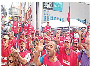 CHP’li Belediye İşçileri Kovdu