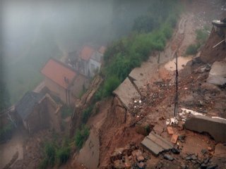 Çin'de Heyelan: 12 kişi Kayıp