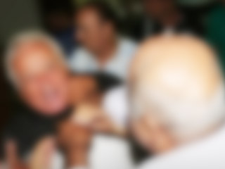 Medya Patronuna Dayak Şoku