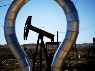 İran ve BAE Ortak Petrol Üretimini Artıracak