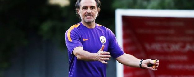 Prandelli Çorapla Geziyor! Neden Mi?