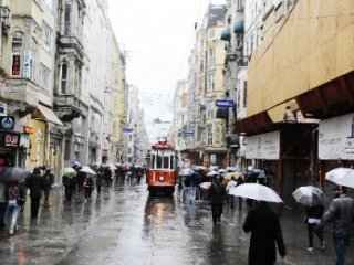 İstanbul’da Beklenen Yağış Başladı