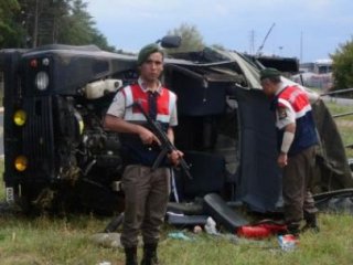 Askeri Araç Takla Attı