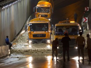 70 Gün Alt Geçidi Havuza Döndü