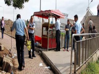 Metrobüs Üst Geçidinde Silahlı Saldırı