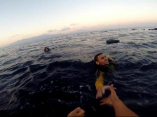 Sahil Güvenlik Komutanlığı 385 Göçmeni Kurtardı