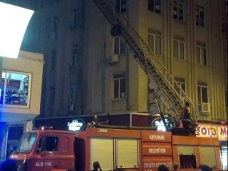 Çatı Katında Çıkan Yangın Korkuttu