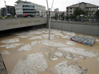 Bu Geçitte Boğularak Ölenler De Olabilir!