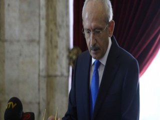 Kılıçdaroğlu'ndan Anıtkabir'de Gaf!