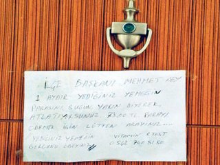 Genel Başkan Parayı Alıp Kaçtı!