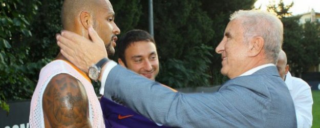 Aysal'dan Melo'ya: "Senden Tek İsteğim..."