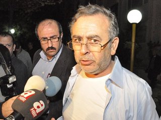 Eski Devlet Bakanı Konukman Vefat Etti