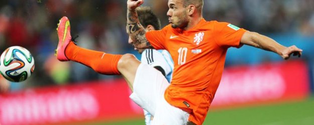 Sneijder Ajax'a Dönecek Mi? Açıkladı