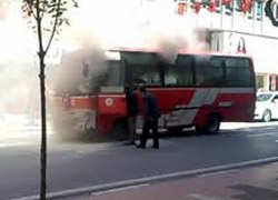 Yangın 40 yolcuya korku dolu anlar yaşattı