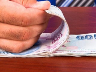 Bozdurma Bahanesiyle Aldığı Parayla Kaçtı