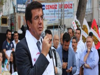 Bakan Ve Vali'nin Eşi Yaralandı