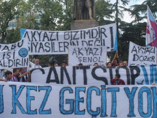 Trabzonspor Taraftarından 'Akyazı' Protestosu
