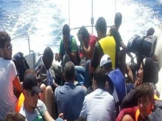 Akdeniz'de '500 Kişi Kayıp' İddiası