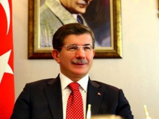 Davutoğlu KKTC'de Meclis Başkanı İle Görüştü