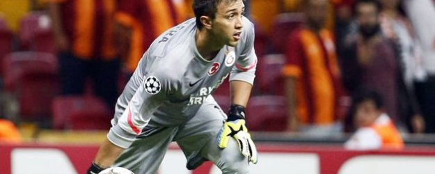 G.Saray Taraftarı Muslera'yı Çıldırttı