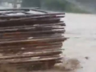 Gönen'de Sokaklar Sele Döndü