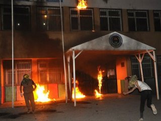 PKK Yandaşları Bu Sefer Anaokulu Yaktı