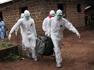 Batı Afrika'da Ebola Hızla Yayılıyor