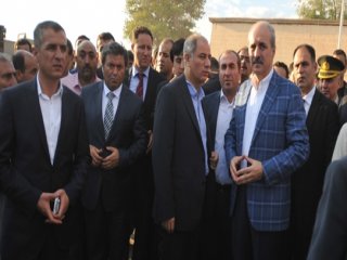 Bakanlara Taş Ve Pet Şişe Attılar