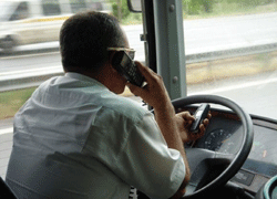 Trafikte telefonla konuşmak alkolden daha tehlikeli