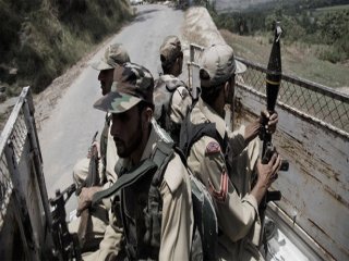 Pakistan'da Askeri Konvoya Saldırı: 3 Ölü