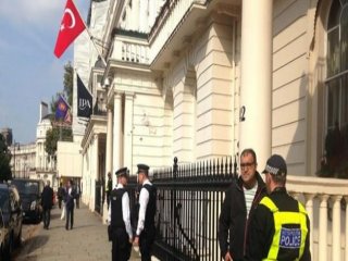 Türk Büyükelçiliği’ne Çirkin Saldırı