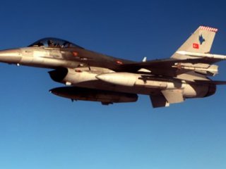 Çukurca'da Uçak Hareketliliği