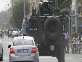 CHP'li Tanal Polis Kovaladı!