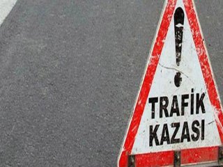 Otomobil Mezarlığa Uçtu: 5 Yaralı