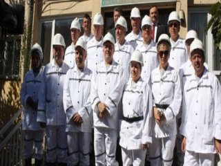 Vekillerden Ret: O Kıyafetleri Giymeyiz