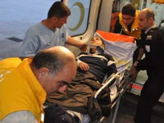 Otomobil Işıklarda Duran Araca Çarptı: 10 Yaralı