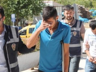 4 Ayrı Şehirde 36 Ev Soydular