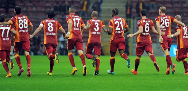 G.Saray'da şok! Yıldız isim hastaneye kaldırıldı