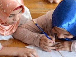 CHP'li Mankenin Görüntüsü ve Okullarda Başörtüsü Serbestliği