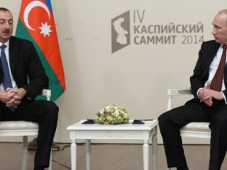 Putin Azeri Liderle Görüştü