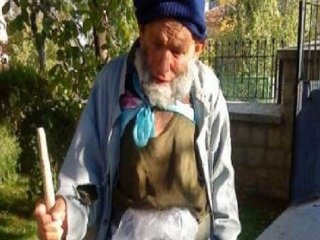 Poşetli Dede'nin Mirası İçin Sıraya Girdiler!