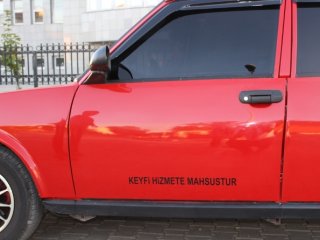 Arabasına Öyle Bir Şey Yazdırdı Ki..