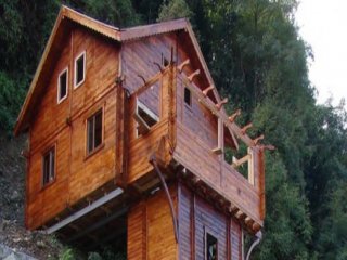 Rize'de Sınırları Zorlayan Ev