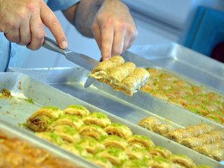 Baklavanın 4 Dilimini Enflasyon Yedi