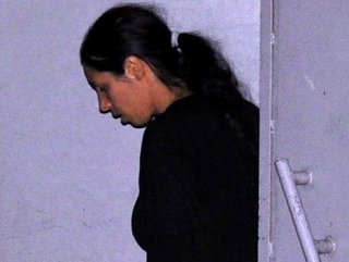 Kendisine Tokat Atan Annesini Öldürdü