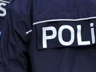 Gözaltına Alınan Zanlının Yakınları Polise Saldırdı