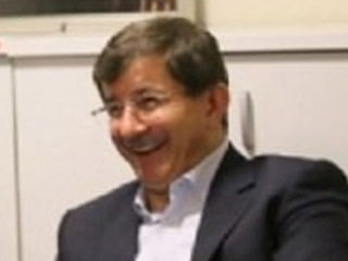Davutoğlu'na Kahkaha Attıran Cevap