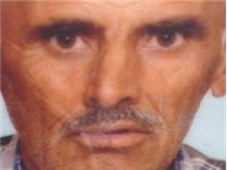 Kendini Ağaca Astı!